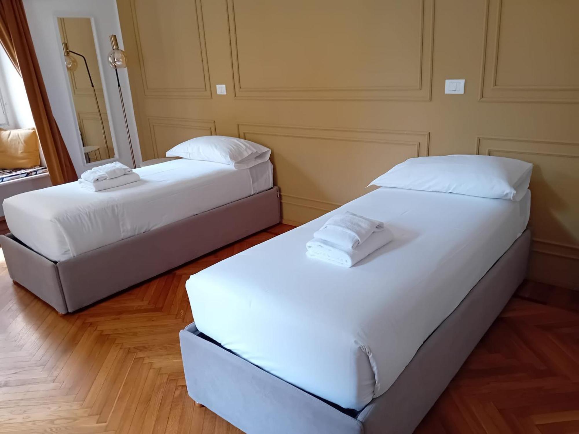 Turin Central Suite Pensjonat *
